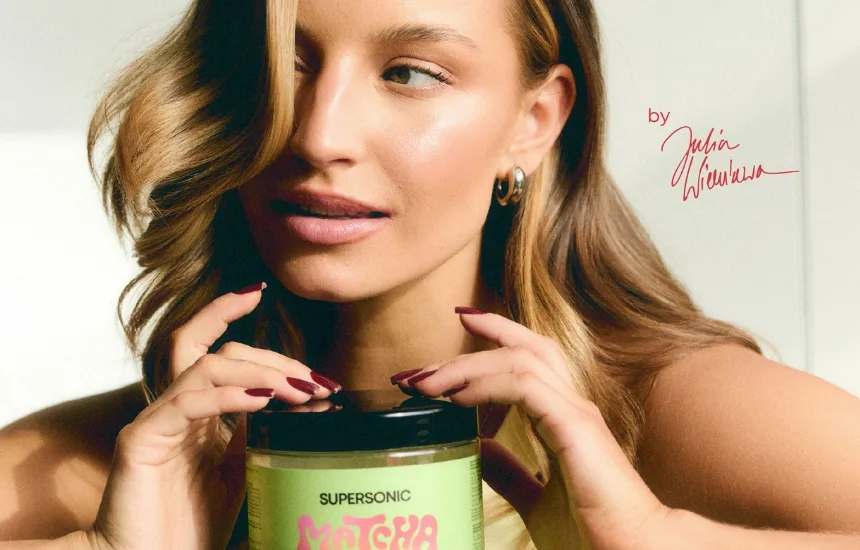 Matcha Latte Collagen i Julia Wieniawa