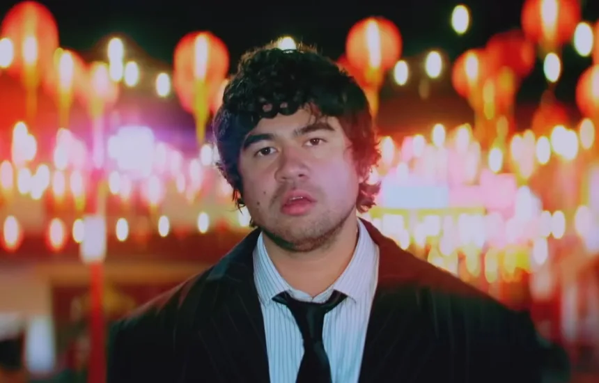 Calum Hood prezentuje album Order Chaos Order