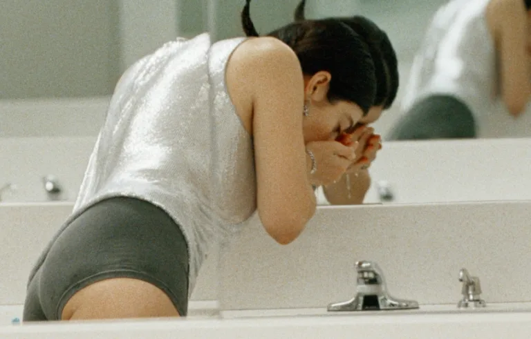 Lorde w nowym singlu Hammer