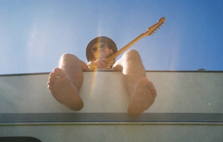 Master Stone w singlu Geee