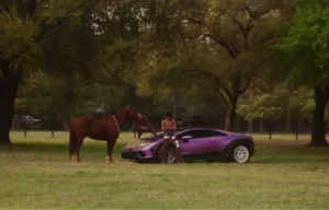 Travis Scott w teledysku do Kick Out