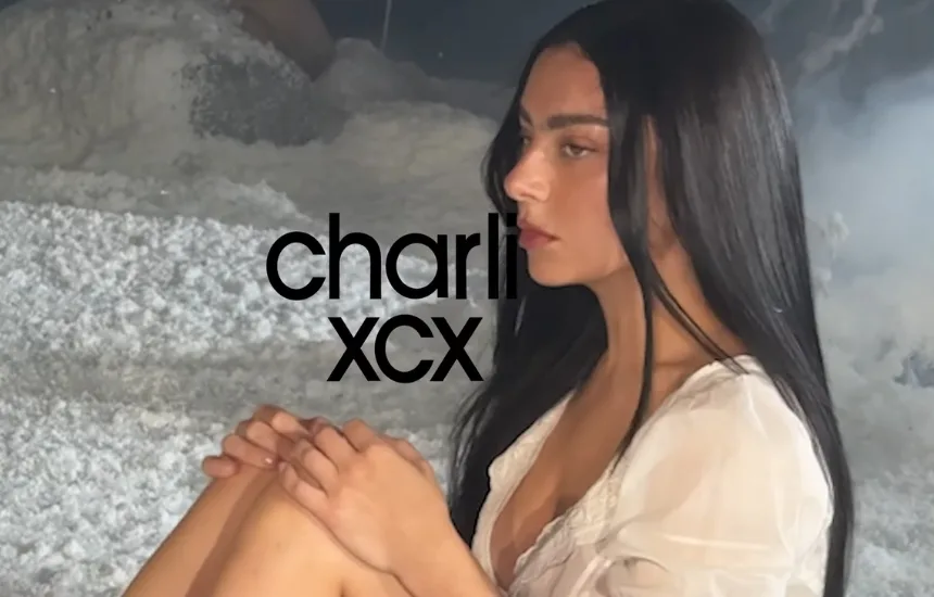 Charli XCX i Converse