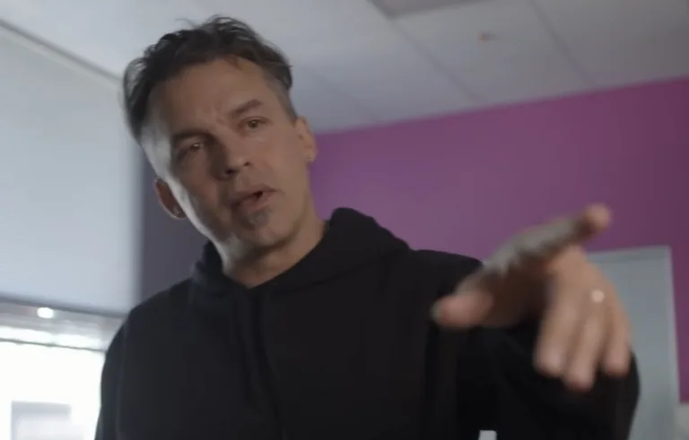 Atmosphere w singlu Really