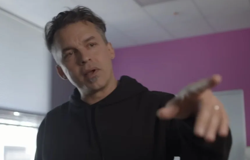 Atmosphere w singlu Really