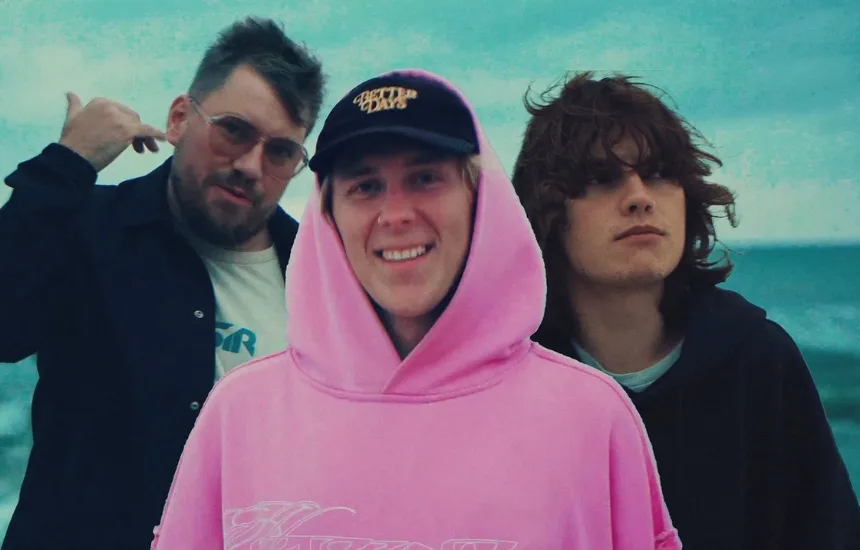 Budka Surfera w singlu Puść to