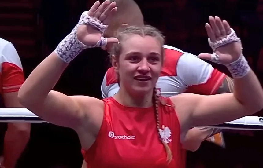 Julia Szeremeta World Boxing