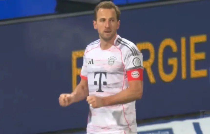 Harry Kane świętuje gola dla Bayernu Monachium i rekord Bundesligi 100 bramek i asyst