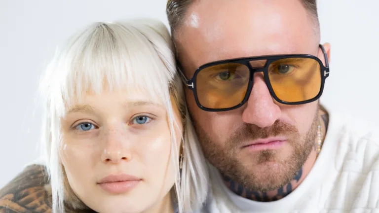 Faustyna Maciejczuk i Kizo na okładce promującej singiel Cali w złocie