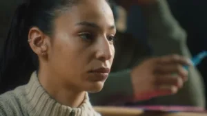 Młodsza siostra premiera filmu