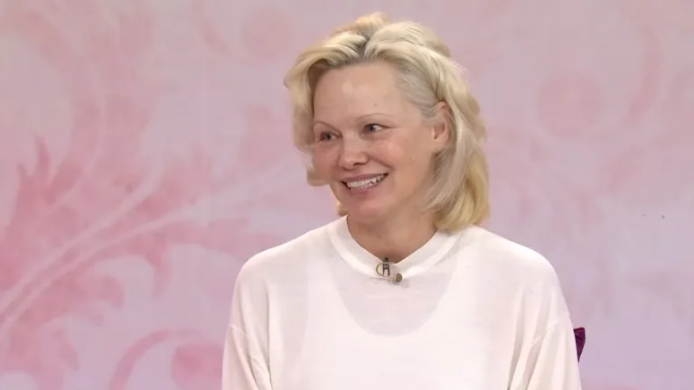 Pamela Anderson amfAR 2026
